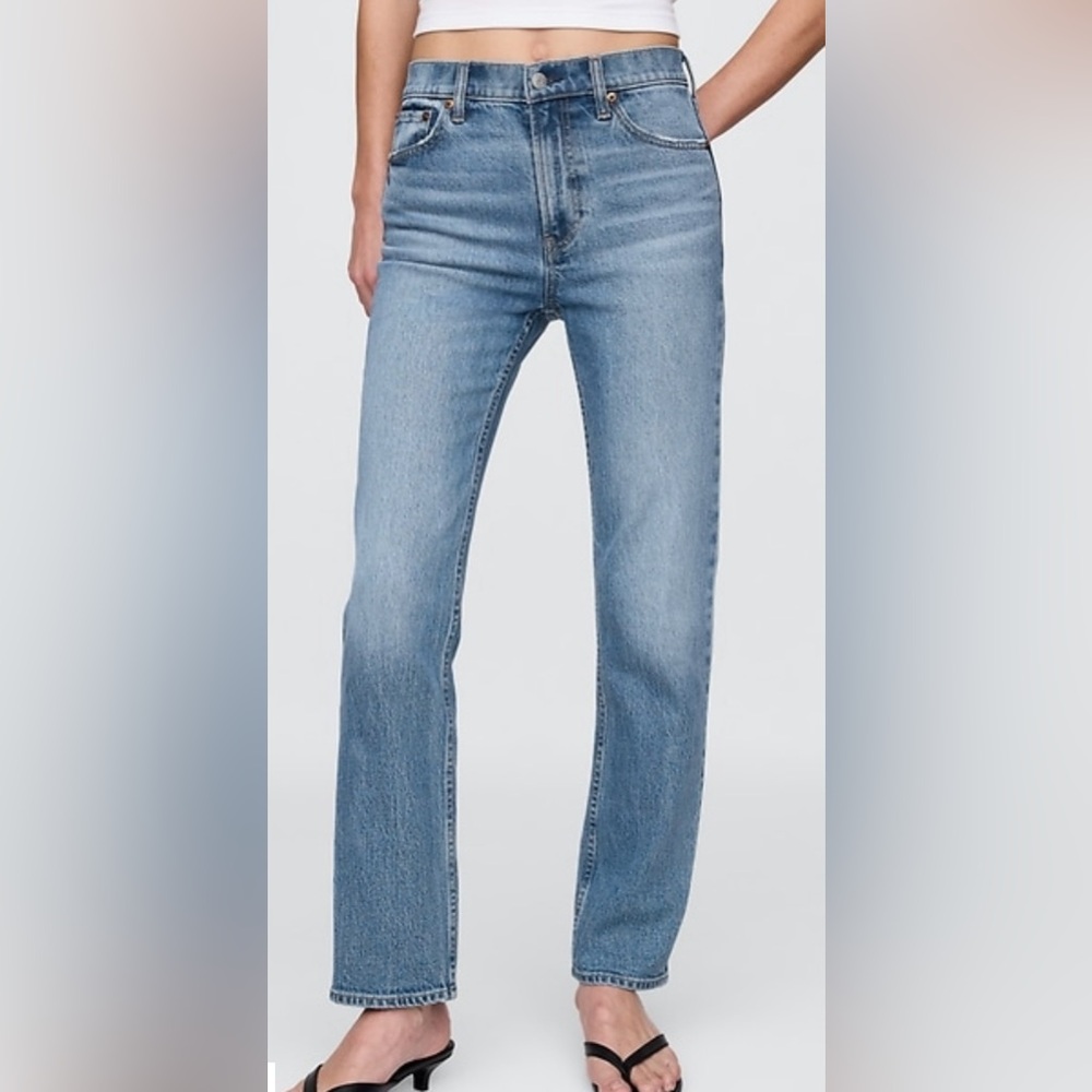 GAP Women's Light Blue 90s High Rise Straight Leg Jeans. Size 26R. NWOT.